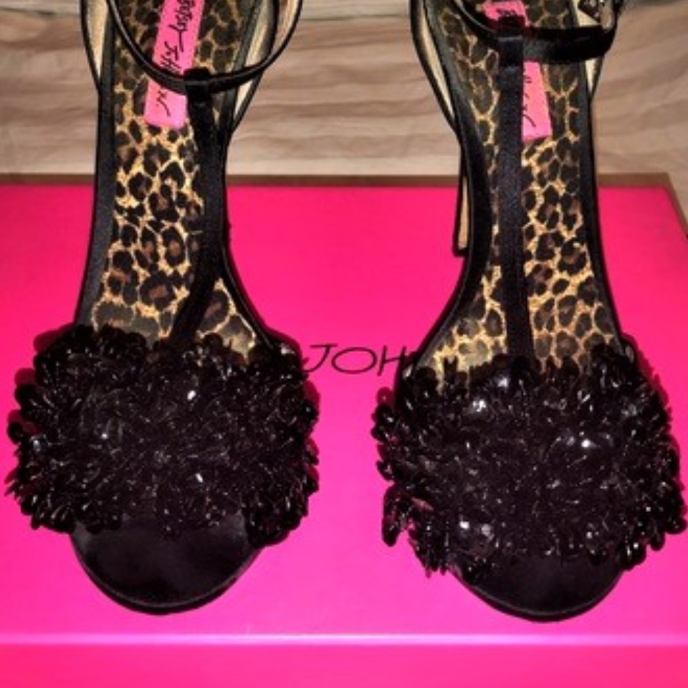 Betsey Johnson Black Satin Pumps with Sequins - Picture 3 of 8